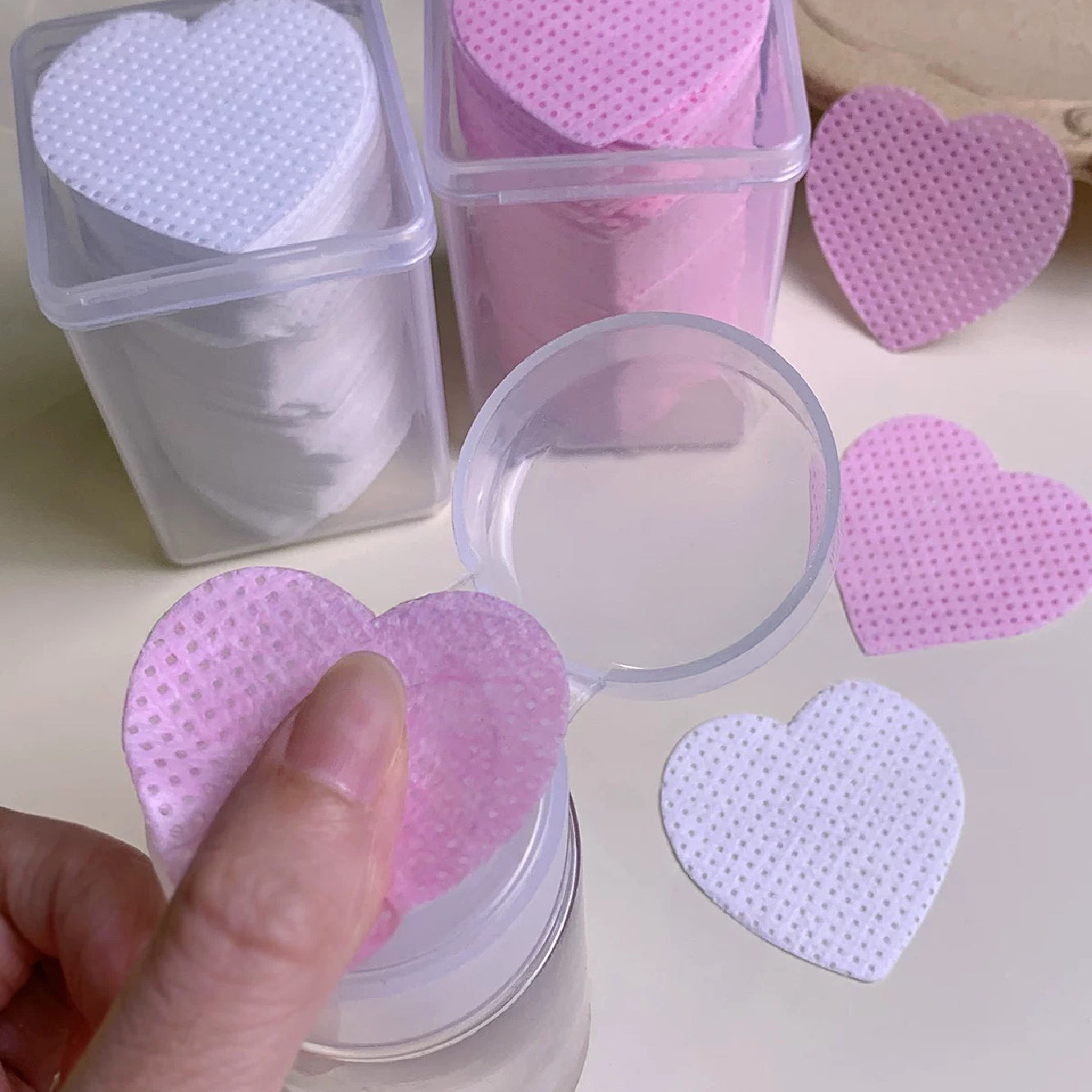 Heart-shaped Perforated Lint Free Remover Pads /200pcs
