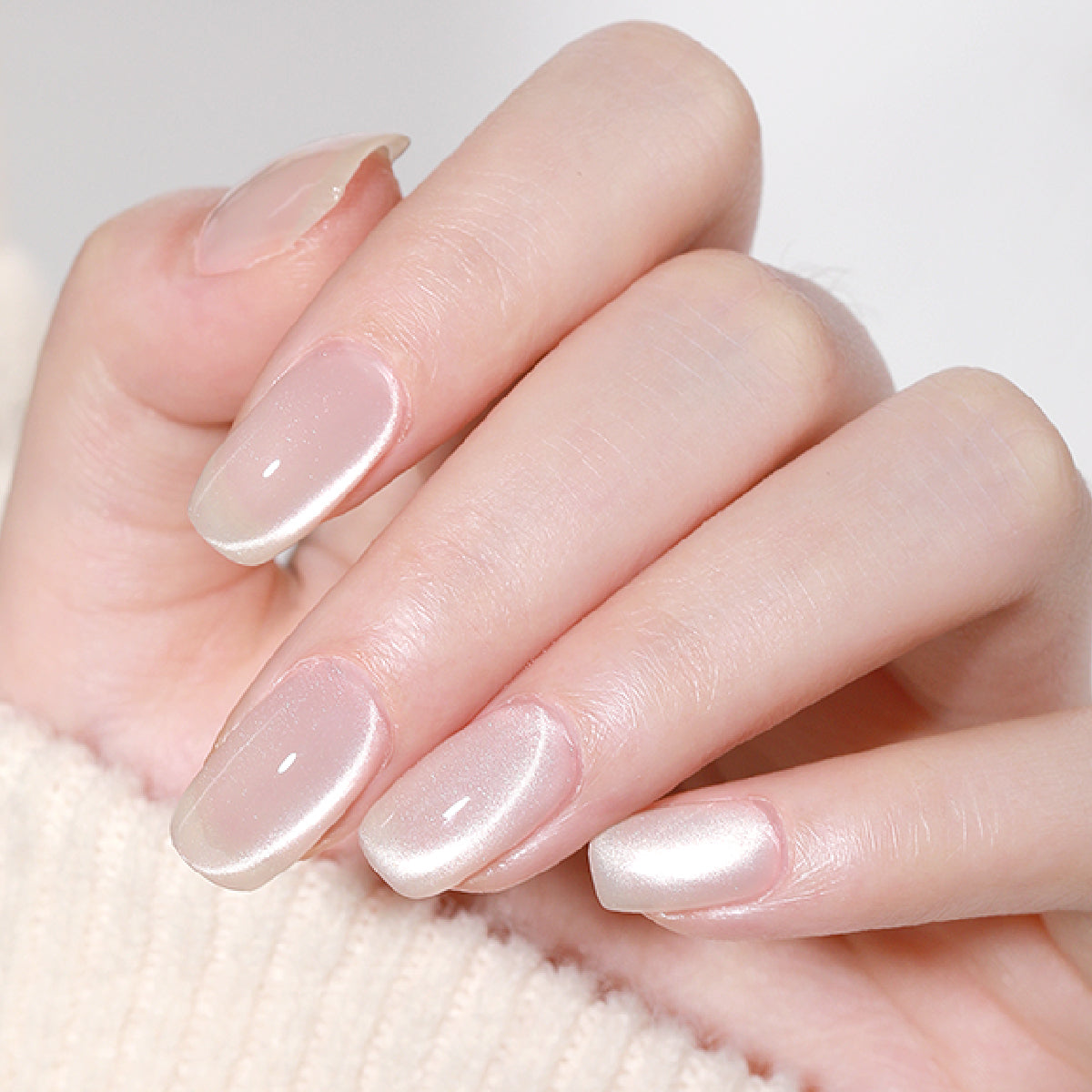 Universal White Magnetic Cat Eye Gel Polish