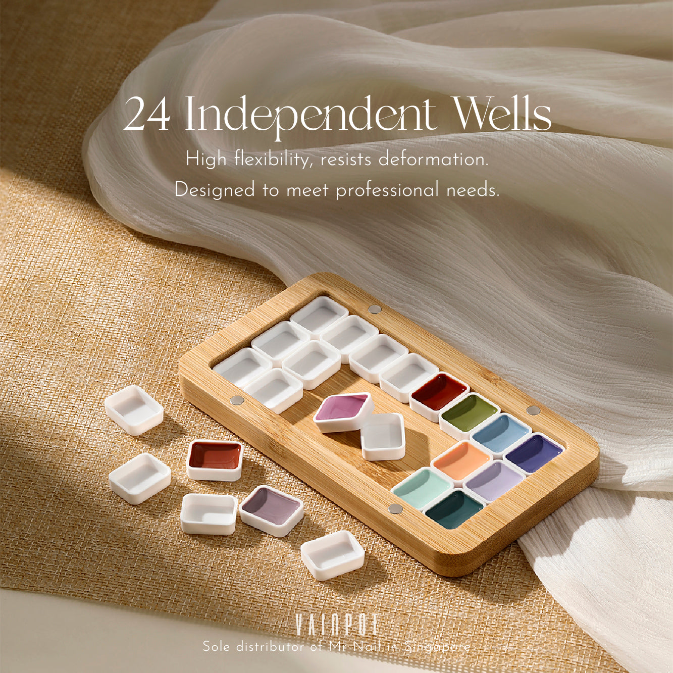 Wooden Painters Mixing Palette / 24 Wells