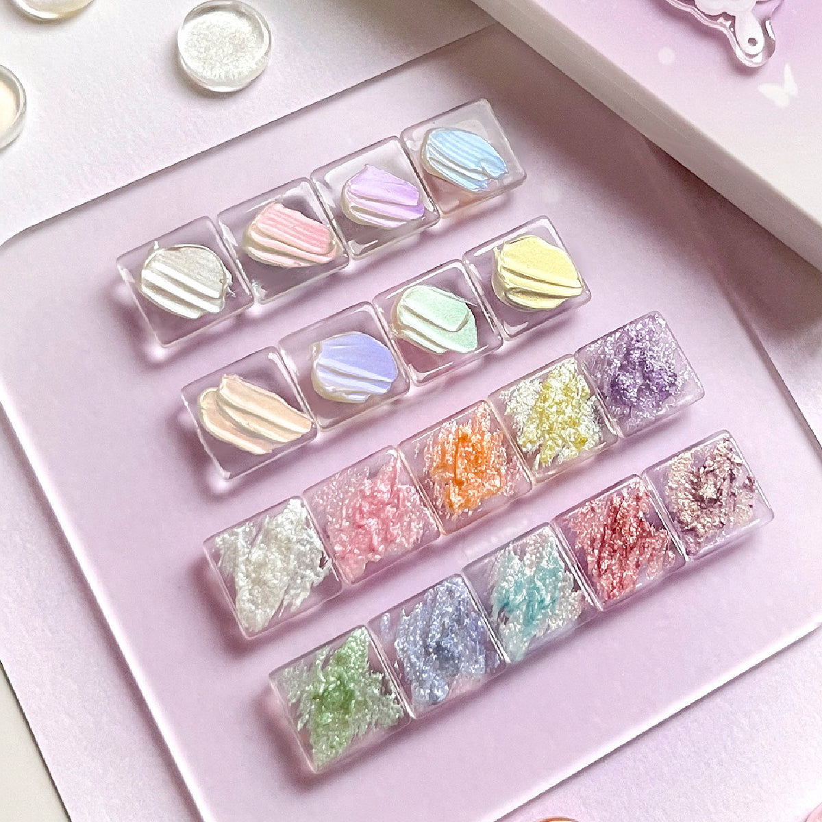 Nail & Yolly Luminous Glow Texture Gel Palette / 18 Colours