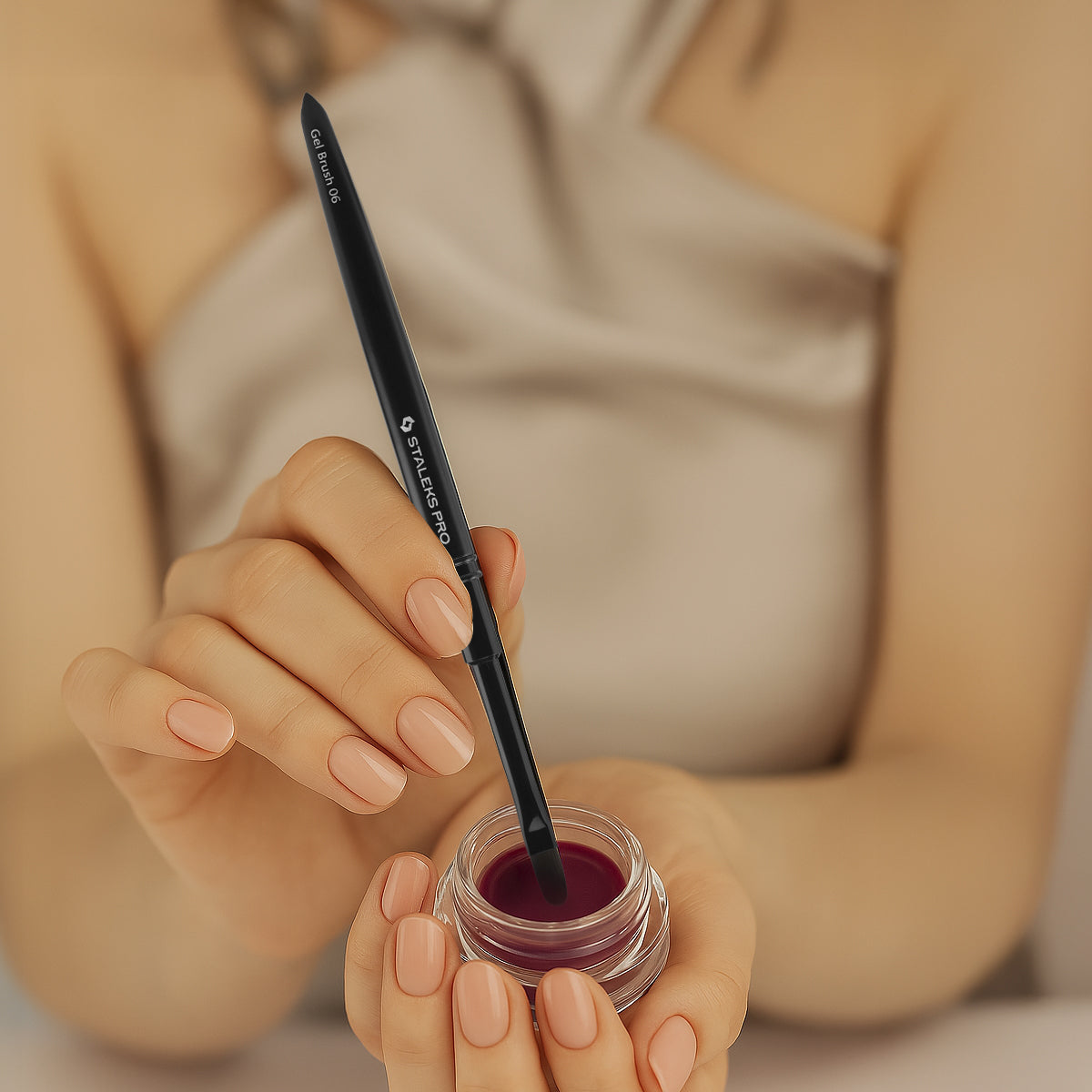 Oval Brush for Gel / EXPERT