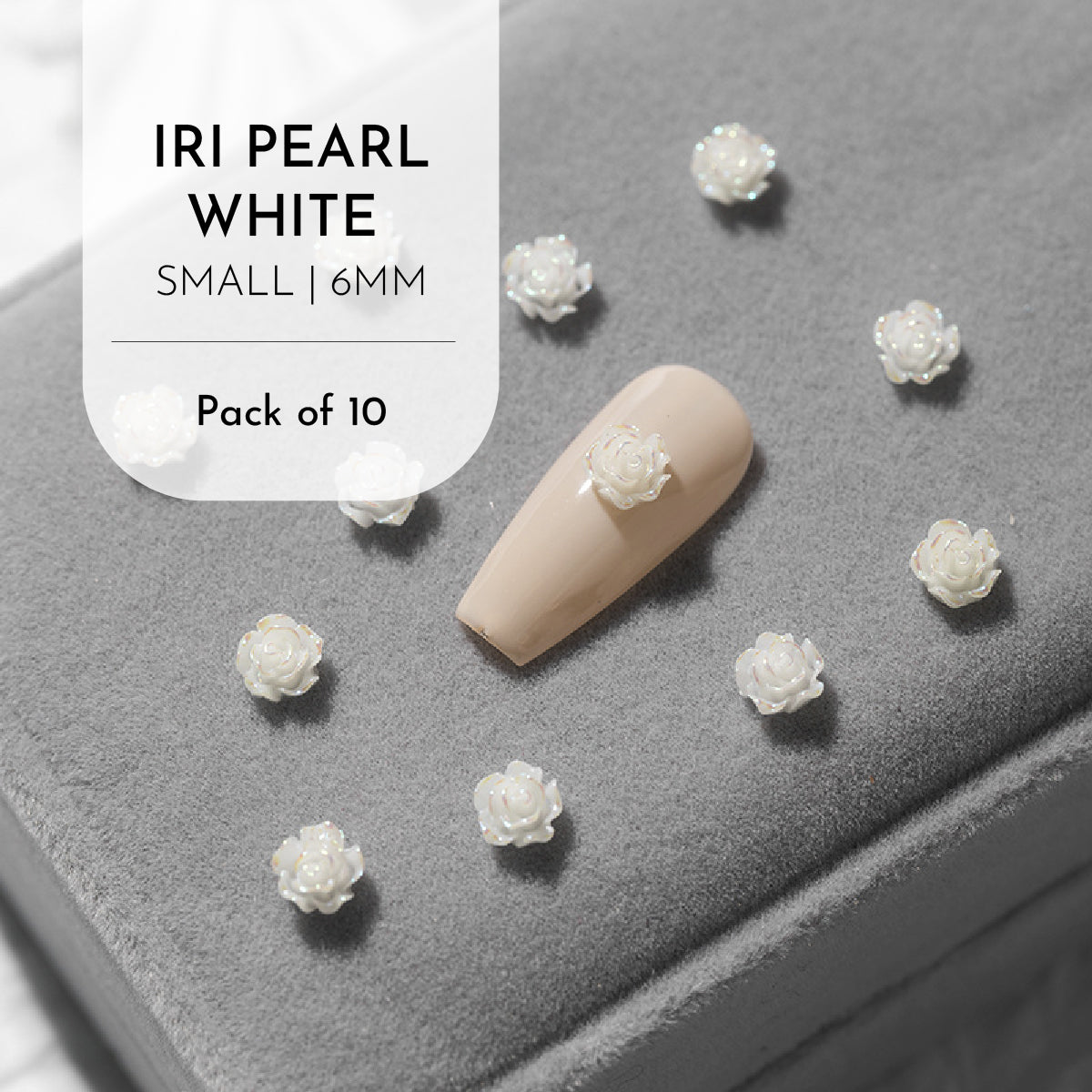 Roses & Camelia Charms / Pack of 10