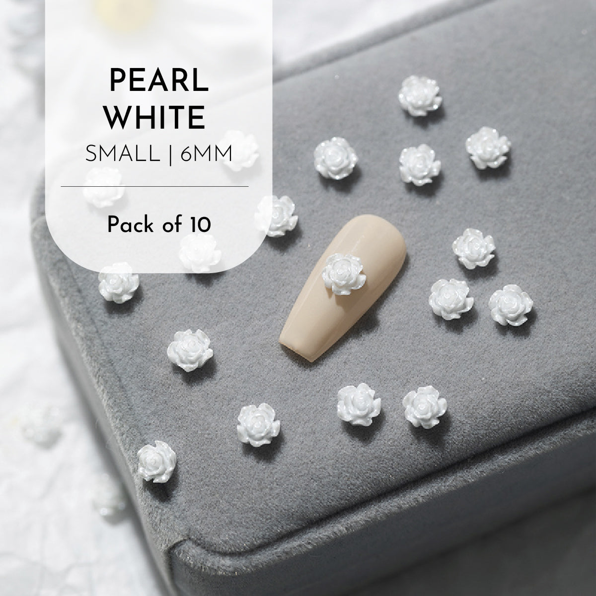 Roses & Camelia Charms / Pack of 10