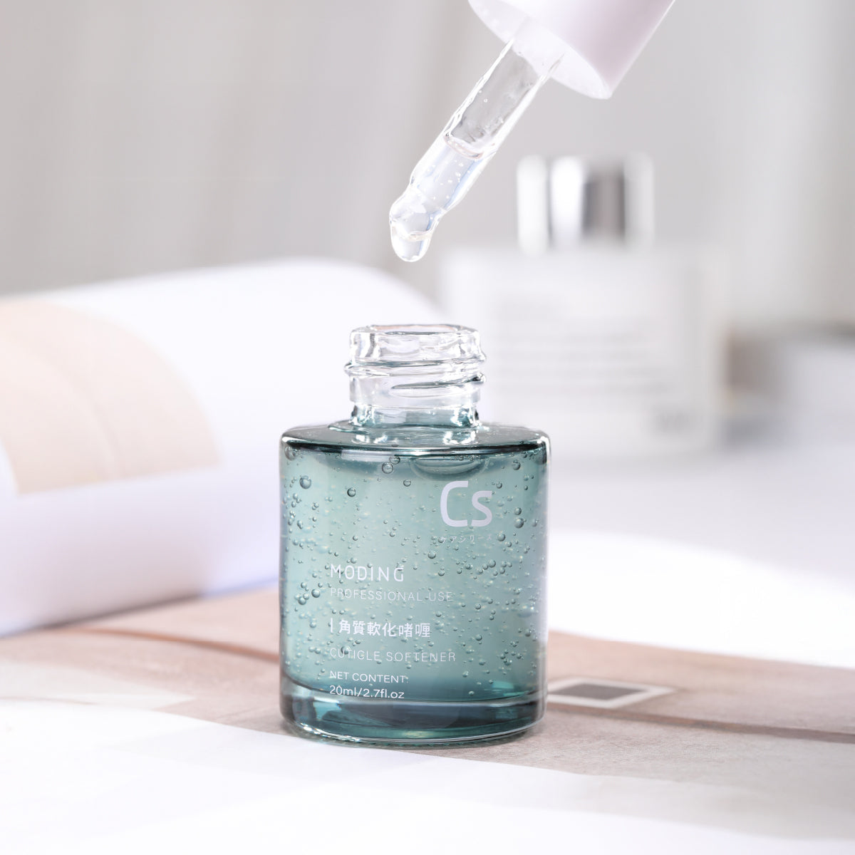 Moding Cuticle Softener