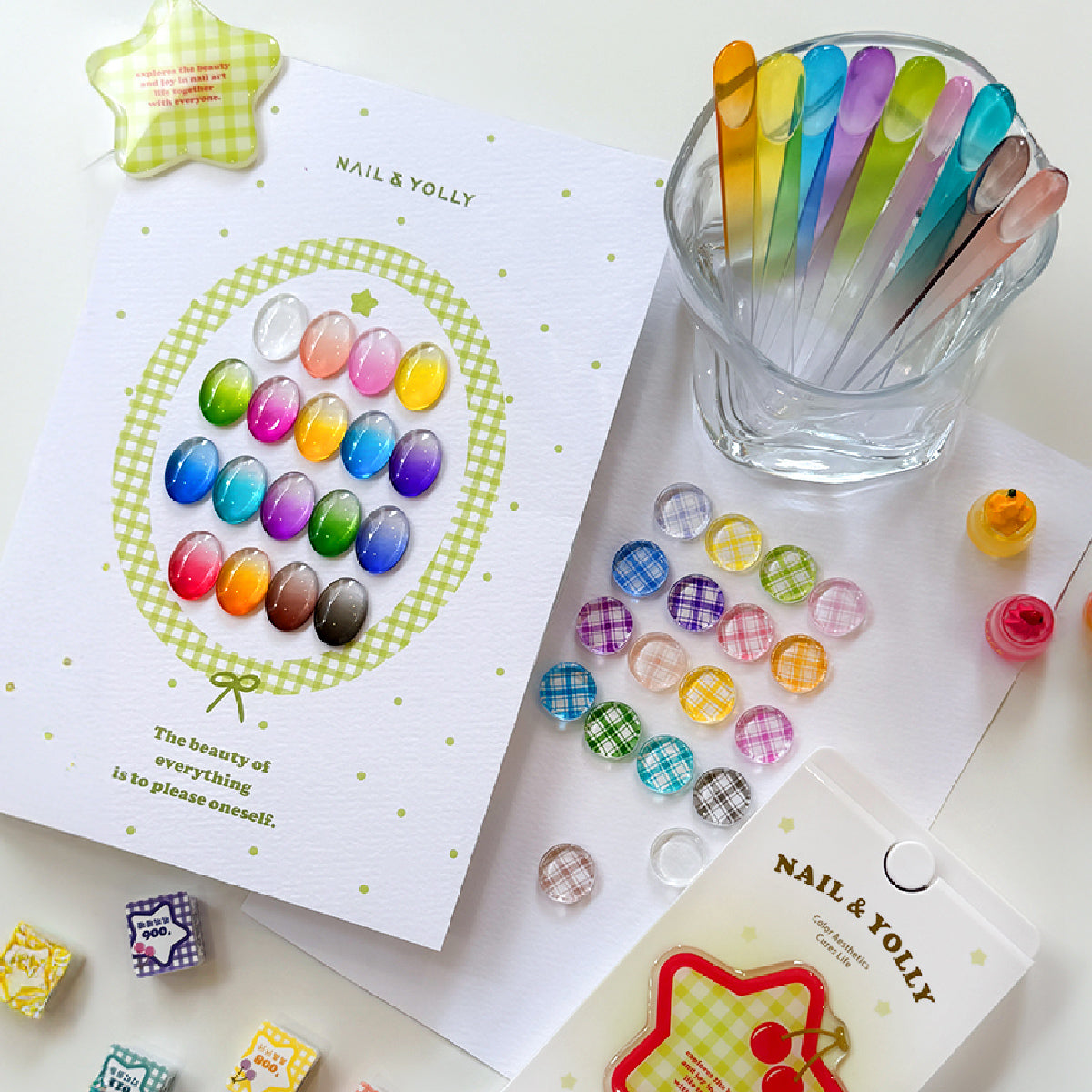 Nail & Yolly Glazed Candy Gel Palette / 18 Colours